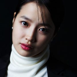 韩业云(Han Yeo-reum)